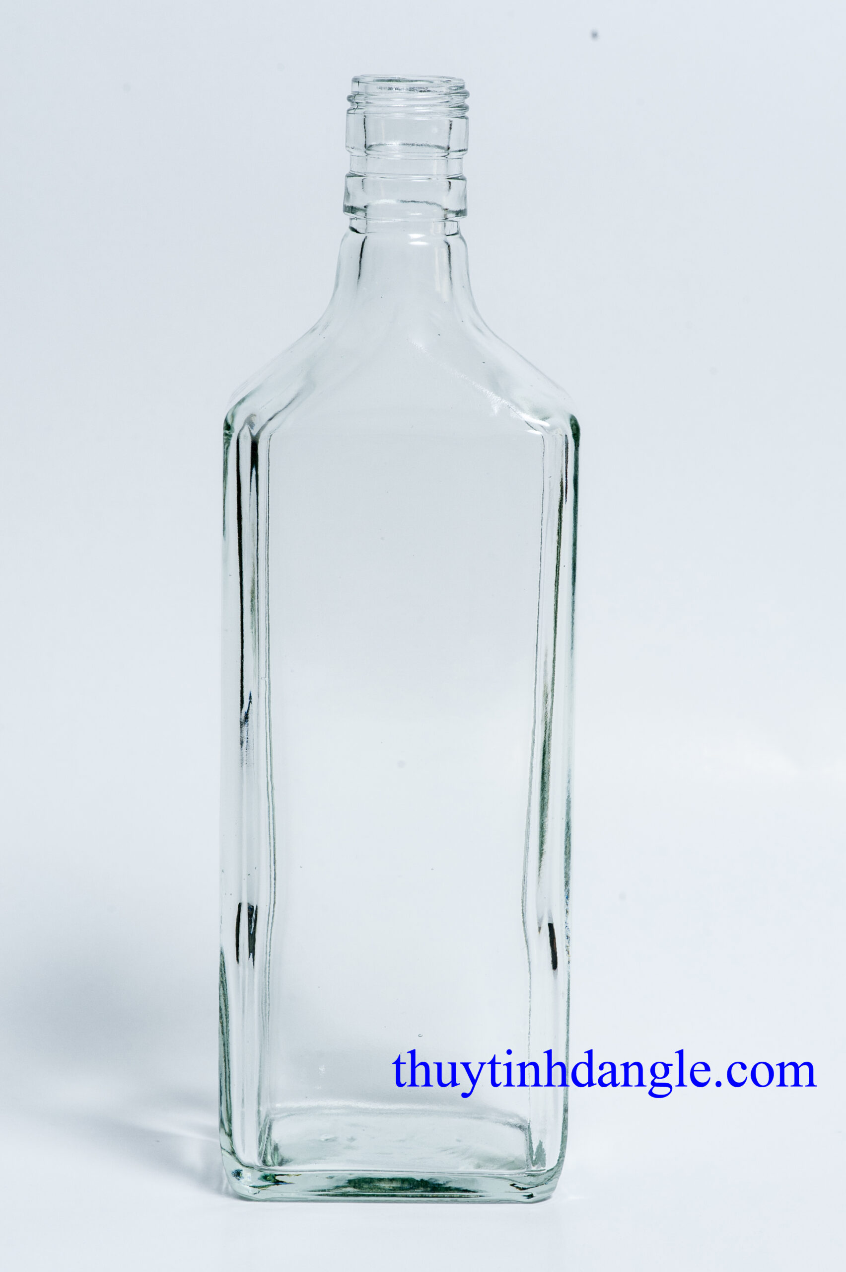 chai-vuong-dep-750ml chai vuông dẹp 750ml scaled