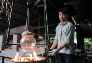 Xưởng Thổi Thủy Tinh Ở Hà Nội 3