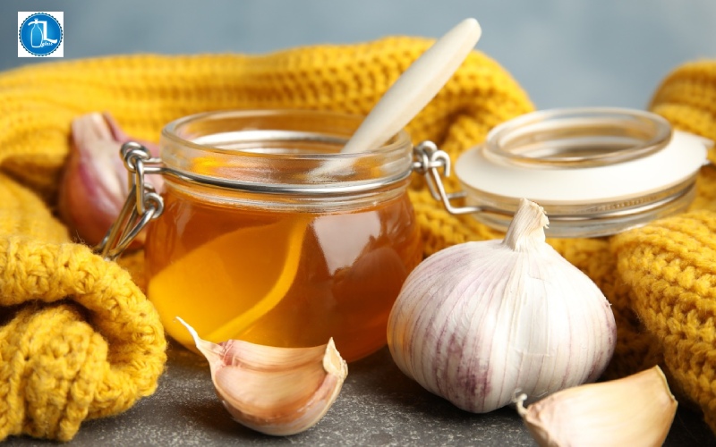 Công dụng và cách làm tỏi ngâm mật ong tại nhà đơn giản, dễ thực hiện công dụng của tỏi ngâm mật ong